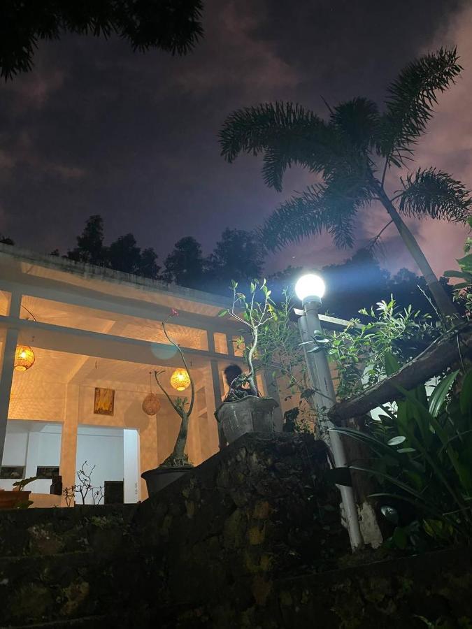 The Hill View Lombok Hotel Kuta  Exterior photo
