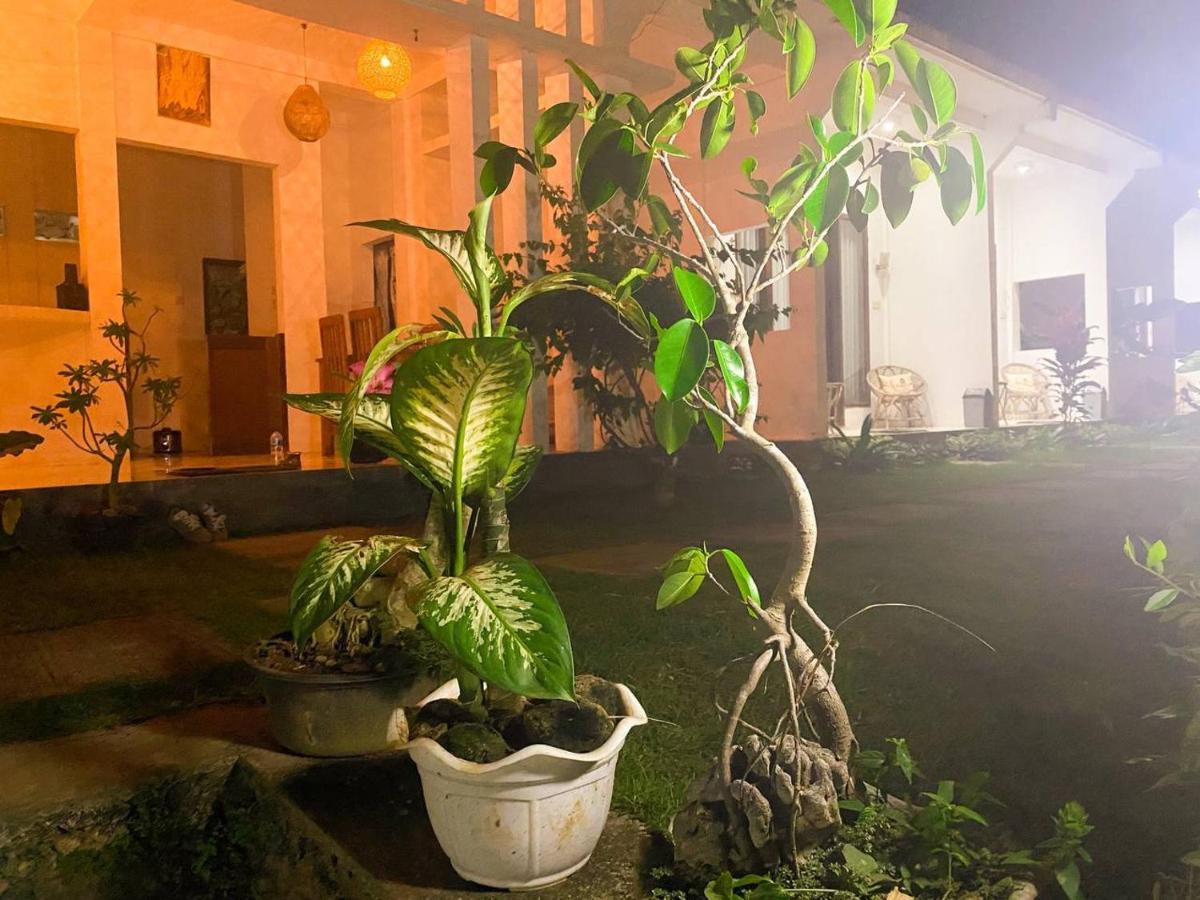 The Hill View Lombok Hotel Kuta  Exterior photo