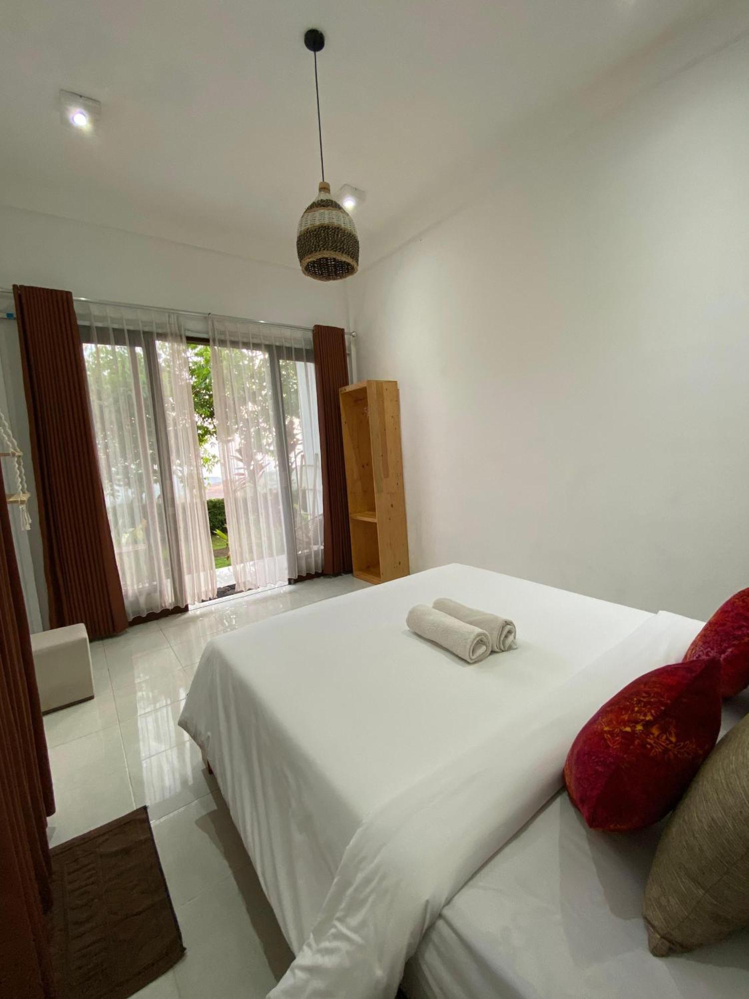 The Hill View Lombok Hotel Kuta  Exterior photo