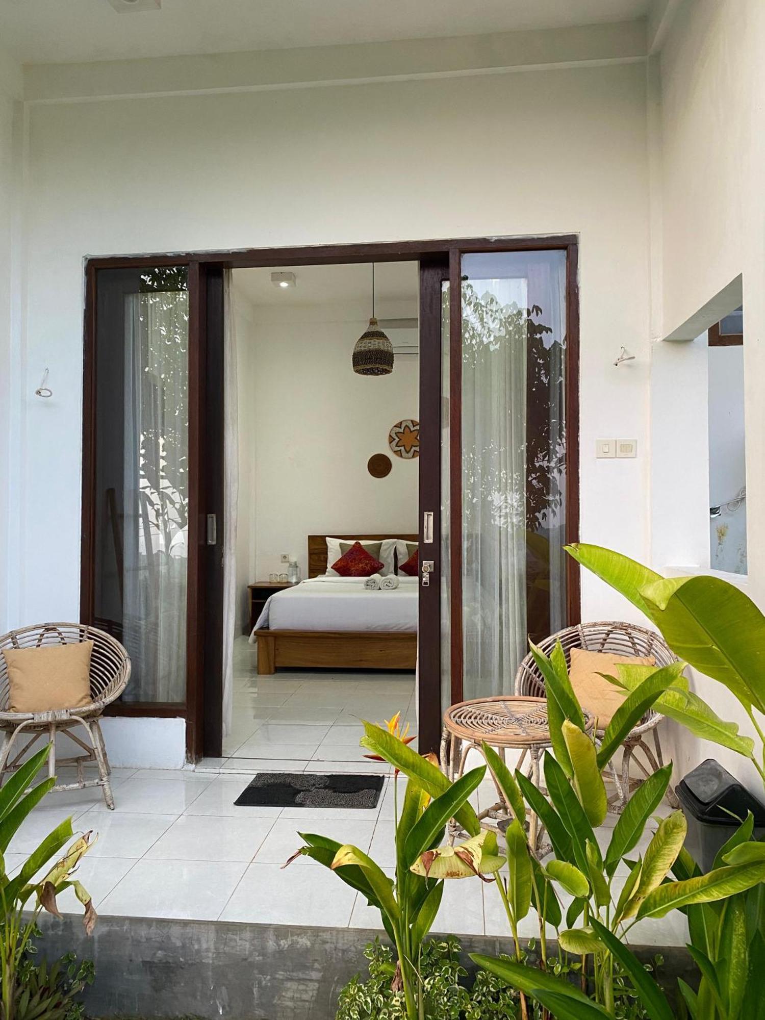 The Hill View Lombok Hotel Kuta  Exterior photo